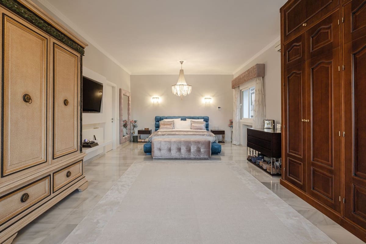 6 quarto Moradia para venda em El Paraiso com piscina - 2 350 000 € (Ref: 9575381)