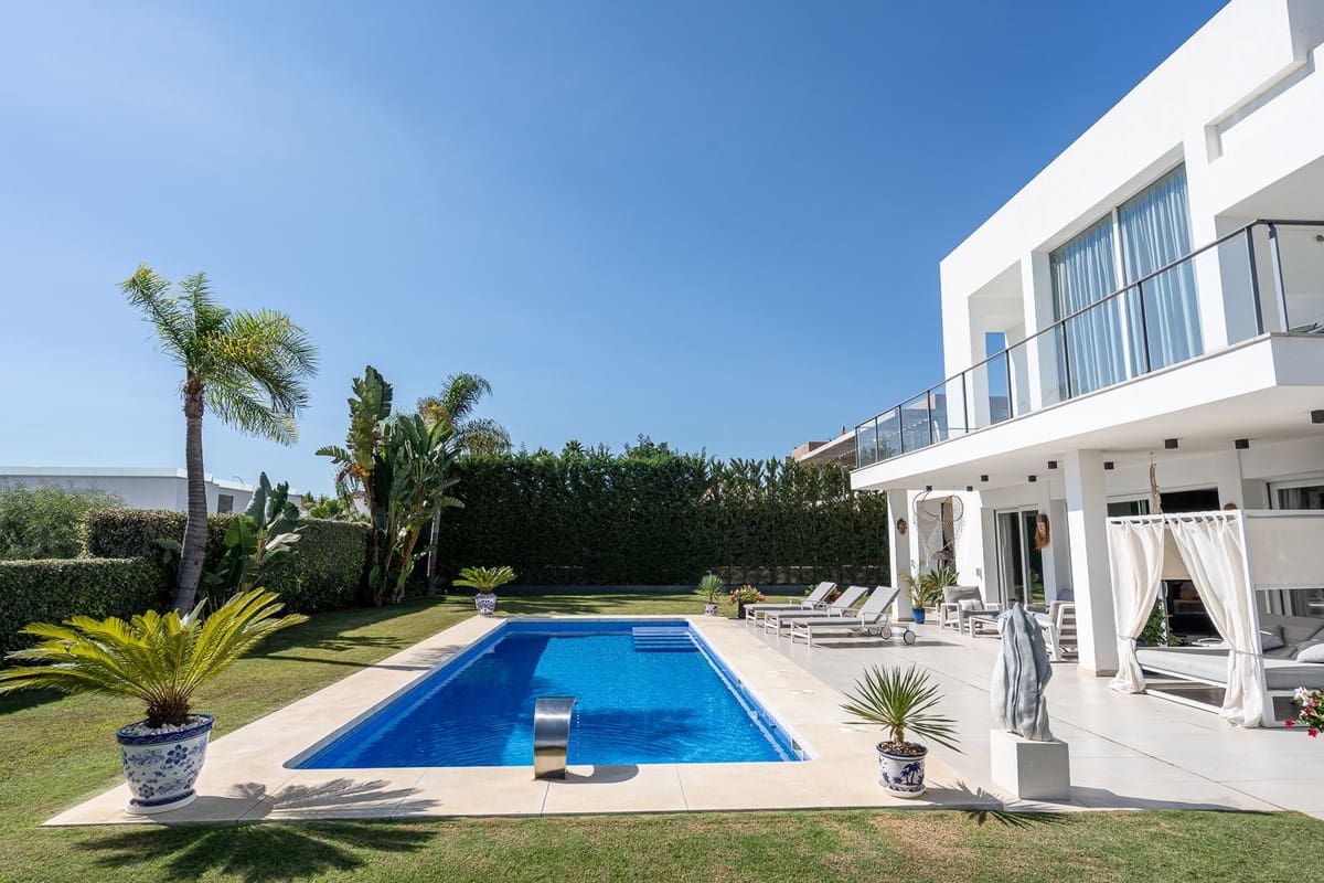 4 chambre Villa/Maison à vendre à Marbella avec piscine garage - 2 450 000 € (Ref: 9578035)