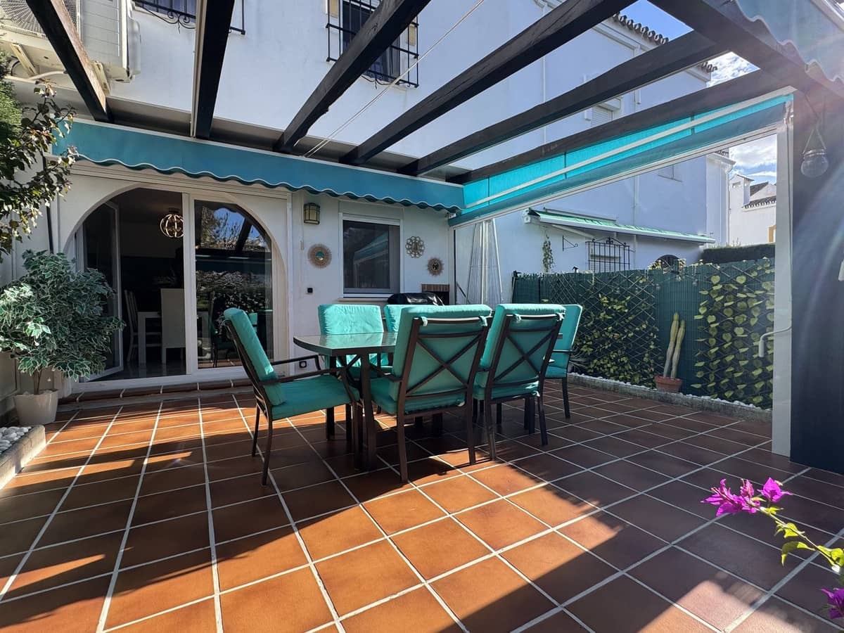 3 sovrum Hus till salu i Bahia de Casares med pool garage - 450 000 € (Ref: 9578191)