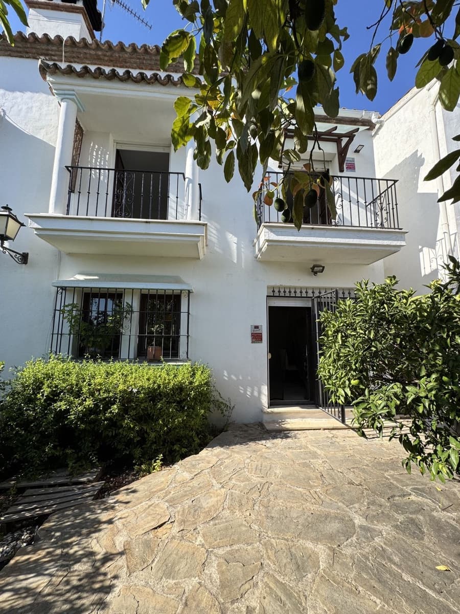 3 chambre Maison de Ville à vendre à Bel-Air avec piscine garage - 449 000 € (Ref: 9578192)