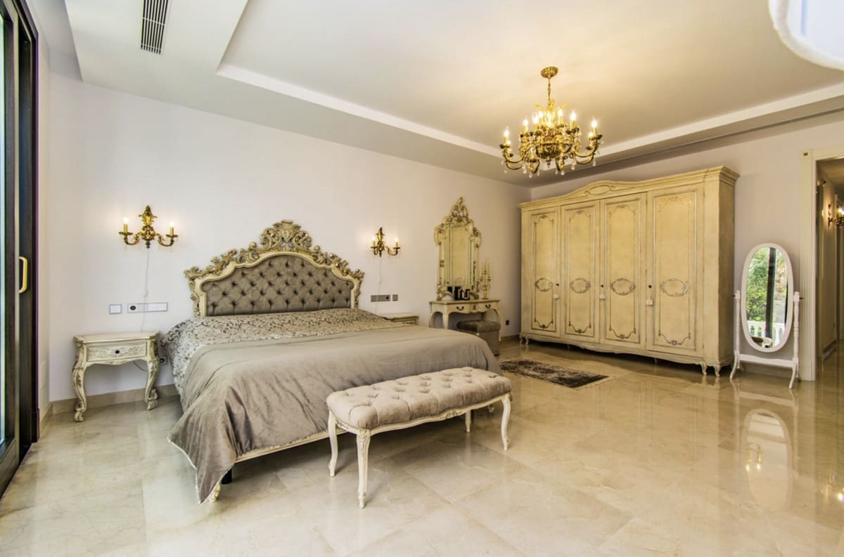 6 quarto Moradia para venda em Guadalmina com piscina garagem - 4 999 000 € (Ref: 9578193)