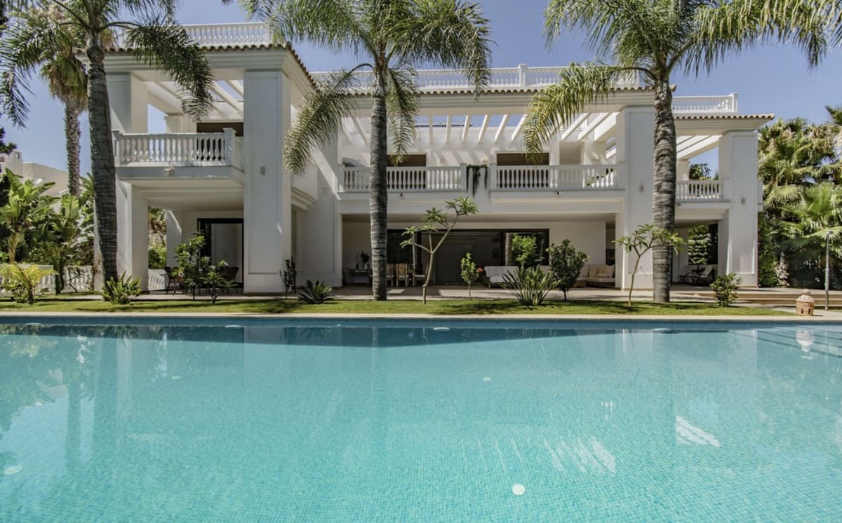 6 quarto Moradia para venda em Guadalmina com piscina garagem - 4 999 000 € (Ref: 9578193)