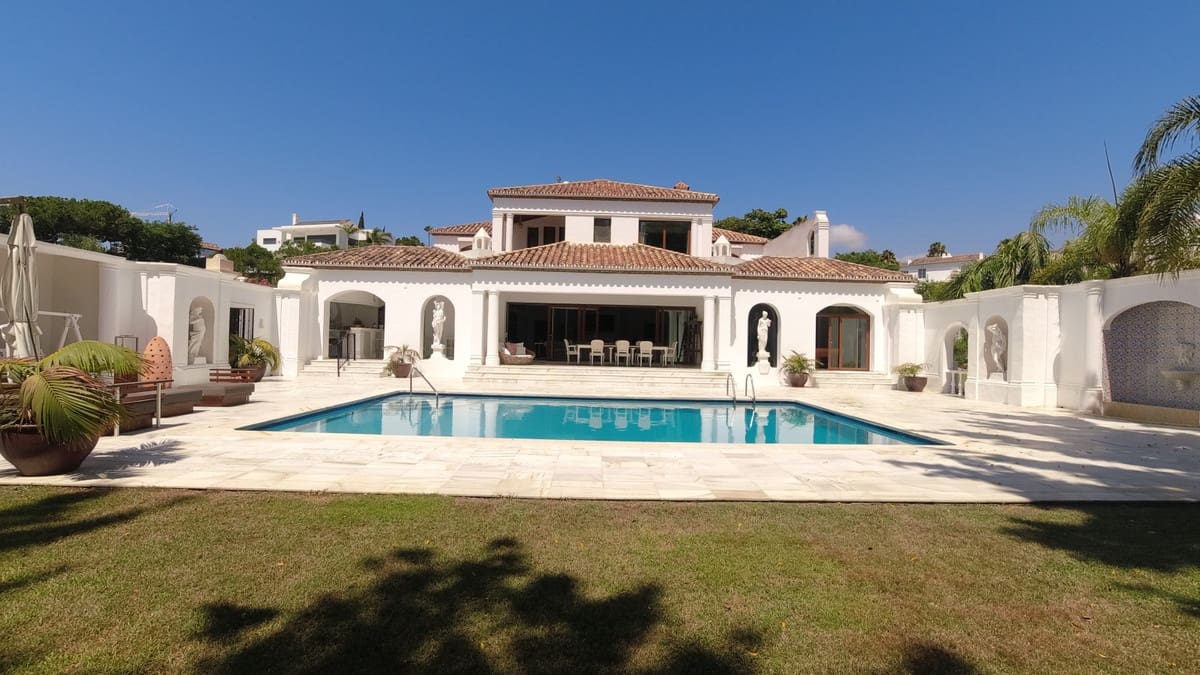 6 camera da letto Villa in vendita in El Paraiso con piscina garage - 3.590.000 € (Rif: 9578194)