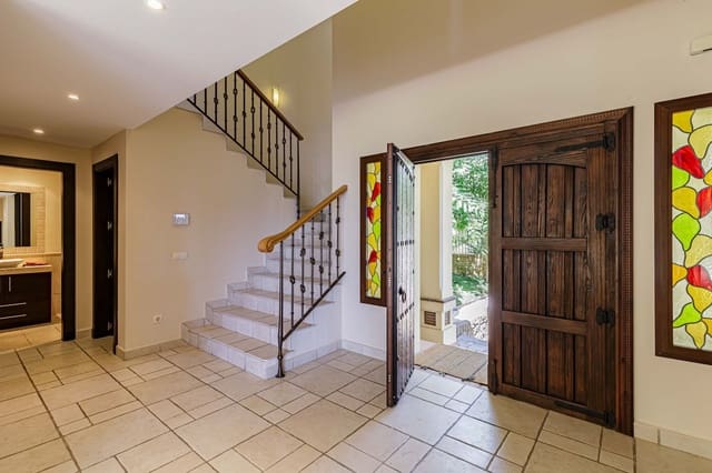 5 quarto Moradia para venda em Los Arqueros, Benahavís com piscina garagem - 2 695 000 € (Ref: 9578195)