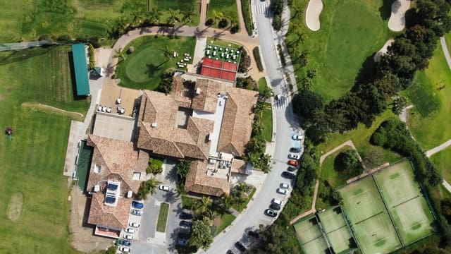 5 quarto Moradia para venda em Los Arqueros, Benahavís com piscina garagem - 2 695 000 € (Ref: 9578195)