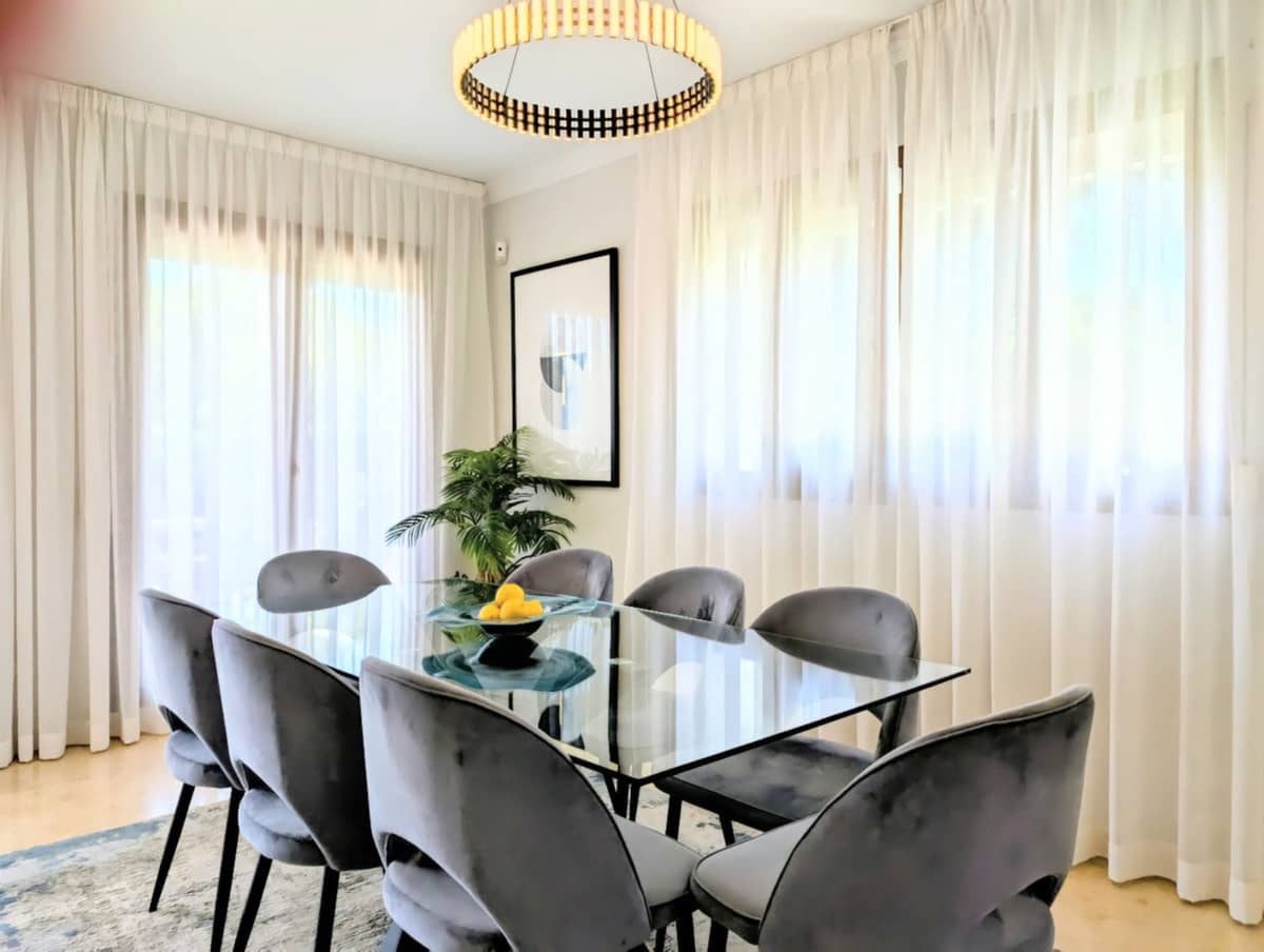 Casa de 4 habitaciones en El Paraiso en venta con piscina garaje - 945.000 € (Ref: 9580149)