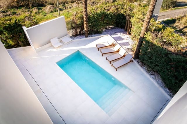 5 chambre Maison de Ville à vendre à Cancelada, Estepona avec garage - 849 000 € (Ref: 9580150)