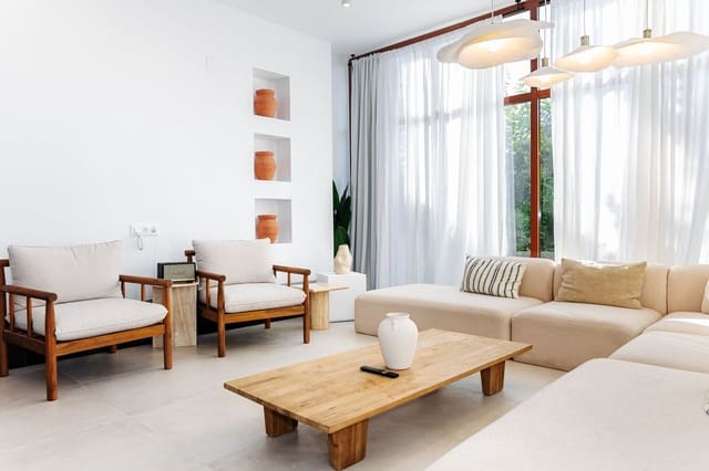 5 chambre Maison de Ville à vendre à Cancelada, Estepona avec garage - 849 000 € (Ref: 9580150)