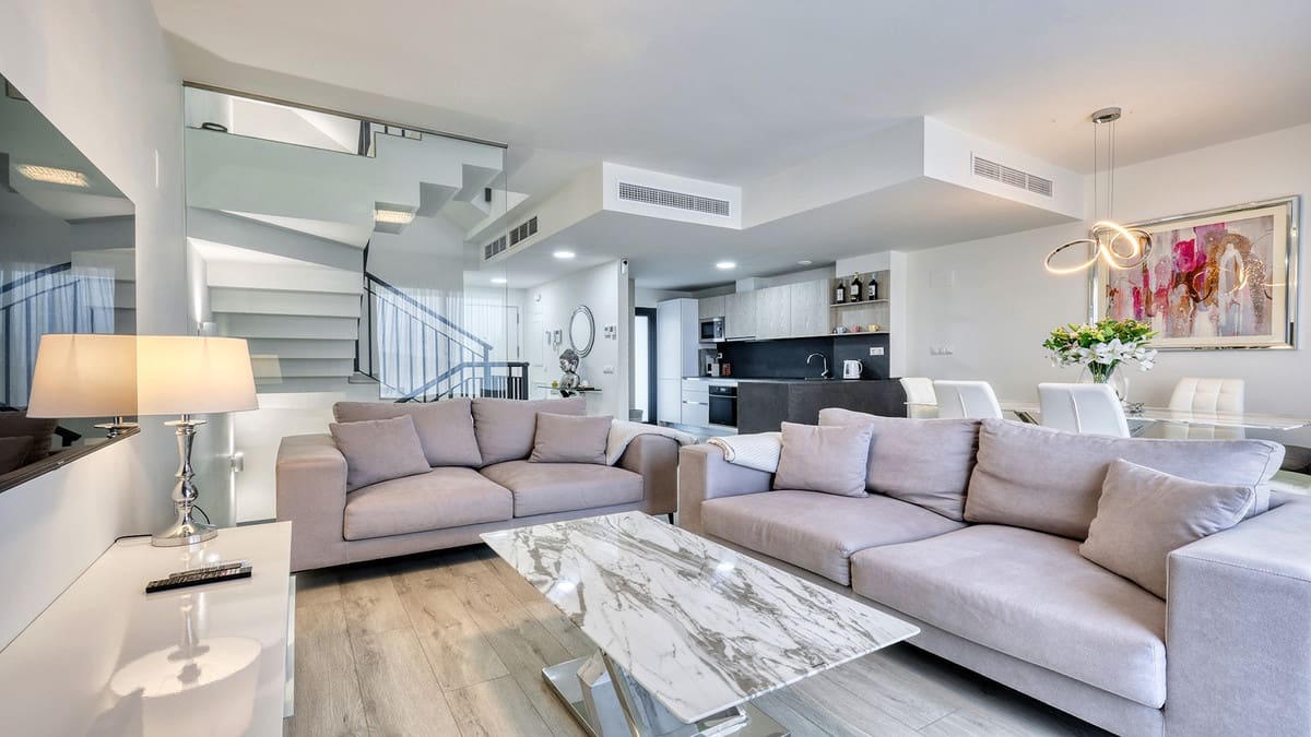 3 sovrum Hus till salu i Manilva med pool garage - 699 000 € (Ref: 9580153)