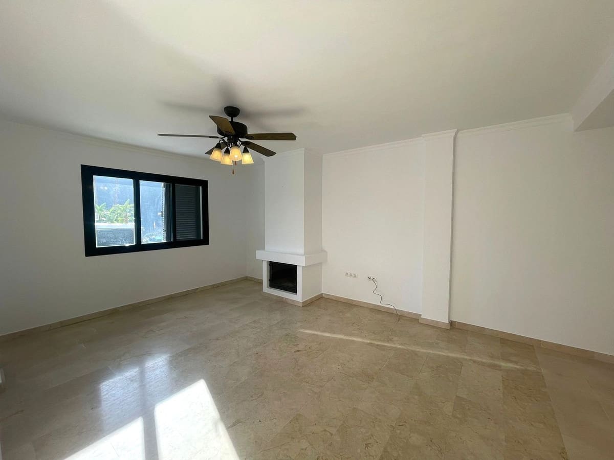 3 sovrum Hus till salu i Manilva med pool garage - 615 000 € (Ref: 9580155)