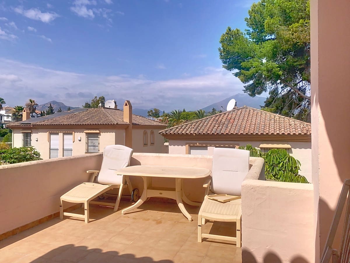 4 sovrum Hus till salu i Guadalmina med pool - 850 000 € (Ref: 9583131)