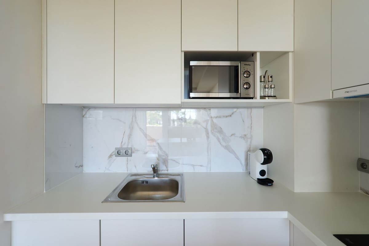 1 sypialnia Apartament na sprzedaż w Marbella z basenem garażem - 479 000 € (Ref: 9593188)