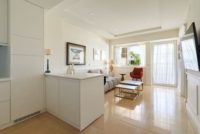 1 sypialnia Apartament na sprzedaż w Marbella z basenem garażem - 479 000 € (Ref: 9593188)