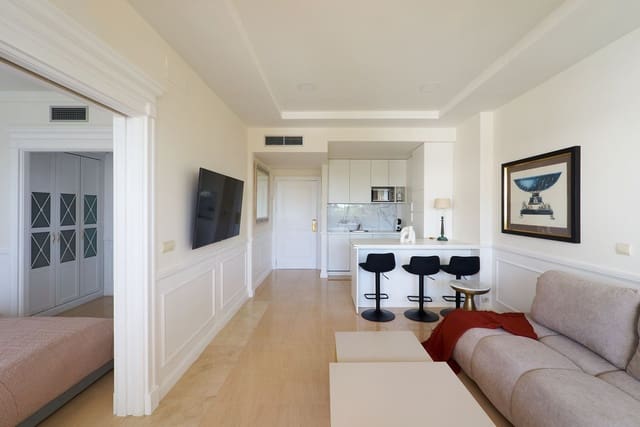 1 sypialnia Apartament na sprzedaż w Marbella z basenem garażem - 479 000 € (Ref: 9593188)