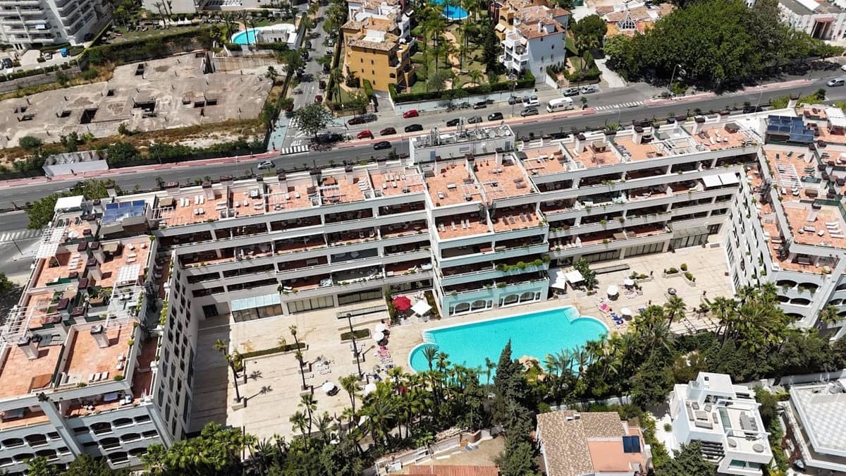 1 sypialnia Apartament na sprzedaż w Marbella z basenem garażem - 479 000 € (Ref: 9593188)