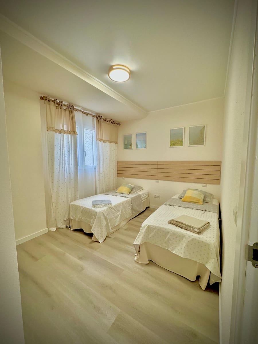 2 sovrum Lägenhet till salu i La Duquesa / Puerto de la Duquesa - 355 000 € (Ref: 9593190)