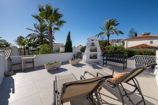 2 makuuhuone Huvila myytävänä paikassa Marbesa, Marbella mukana 
autotalli - 985 000 € (Ref: 9596482)