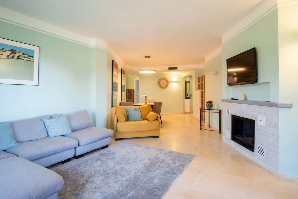 2 slaapkamer Appartement te koop in Elviria met zwembad garage - € 890.000 (Ref: 9596483)