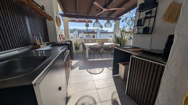 4 sovrum Hus till salu i San Pedro de Alcantara, Marbella med pool garage - 995 000 € (Ref: 9603406)