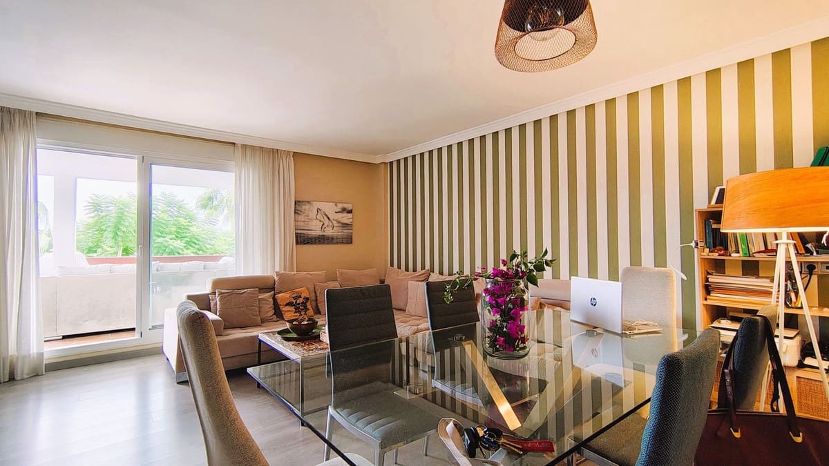 2 makuuhuone Huoneisto myytävänä paikassa New Golden Mile mukana uima-altaan 
autotalli - 349 000 € (Ref: 9603552)