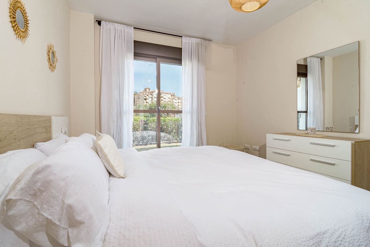 2 makuuhuone Huoneisto myytävänä paikassa New Golden Mile mukana uima-altaan 
autotalli - 344 000 € (Ref: 9603553)