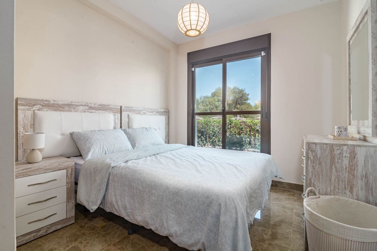 2 makuuhuone Huoneisto myytävänä paikassa New Golden Mile mukana uima-altaan 
autotalli - 344 000 € (Ref: 9603553)