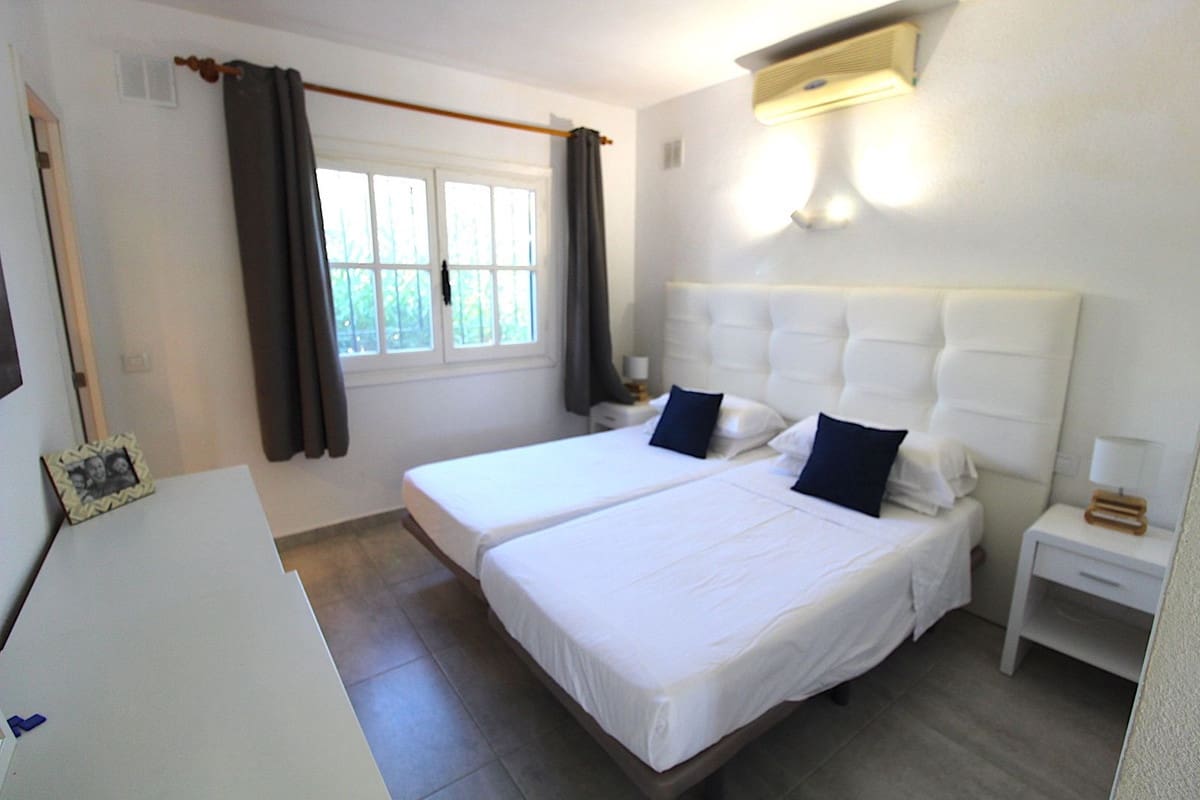 2 sovrum Lägenhet till salu i El Paraiso med pool - 350 000 € (Ref: 9603665)