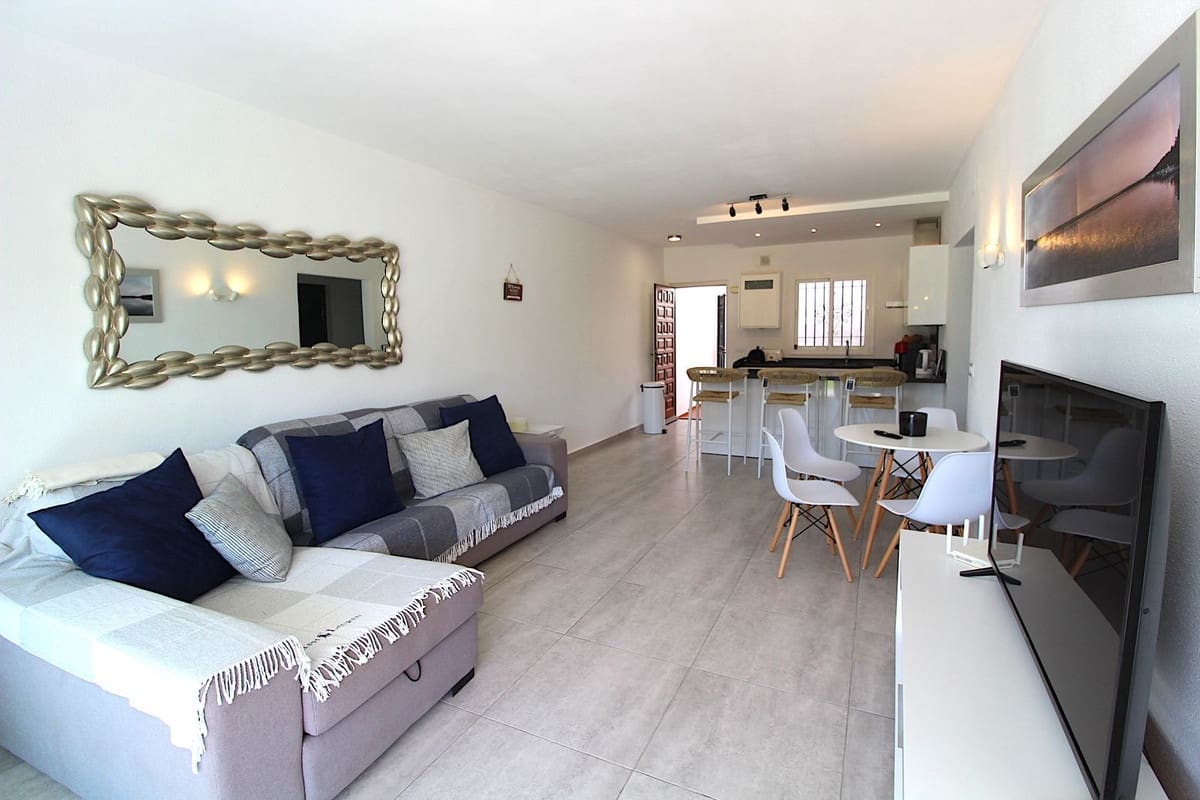 2 sovrum Lägenhet till salu i El Paraiso med pool - 350 000 € (Ref: 9603665)