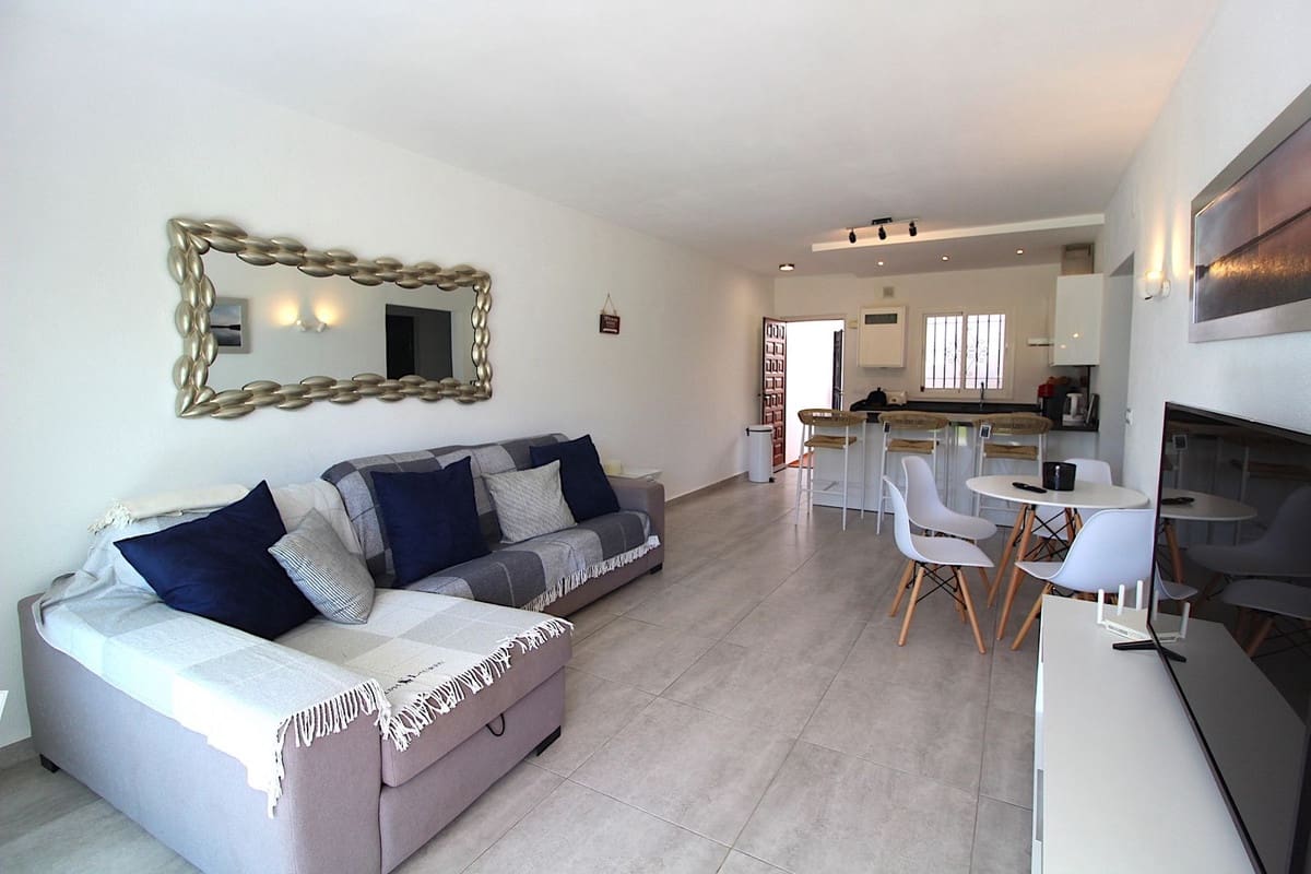 2 sovrum Lägenhet till salu i El Paraiso med pool - 350 000 € (Ref: 9603665)