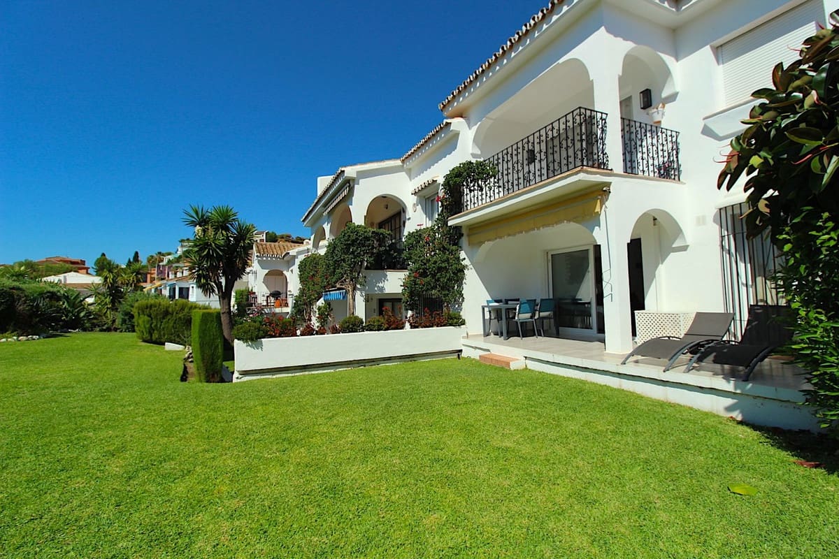 2 sovrum Lägenhet till salu i El Paraiso med pool - 350 000 € (Ref: 9603665)