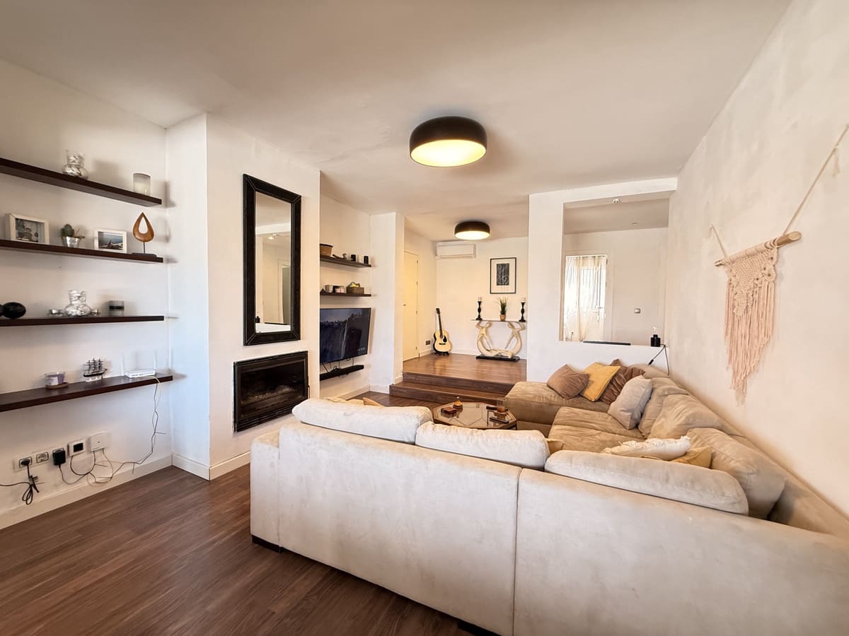 3 makuuhuone Omakotitalo myytävänä paikassa Manilva mukana uima-altaan - 335 000 € (Ref: 9605276)