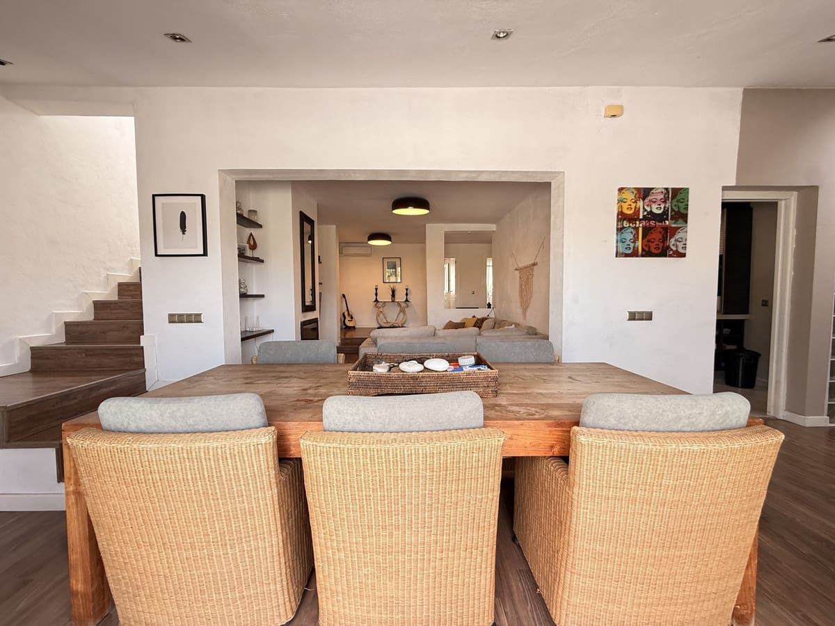 3 makuuhuone Omakotitalo myytävänä paikassa Manilva mukana uima-altaan - 335 000 € (Ref: 9605276)