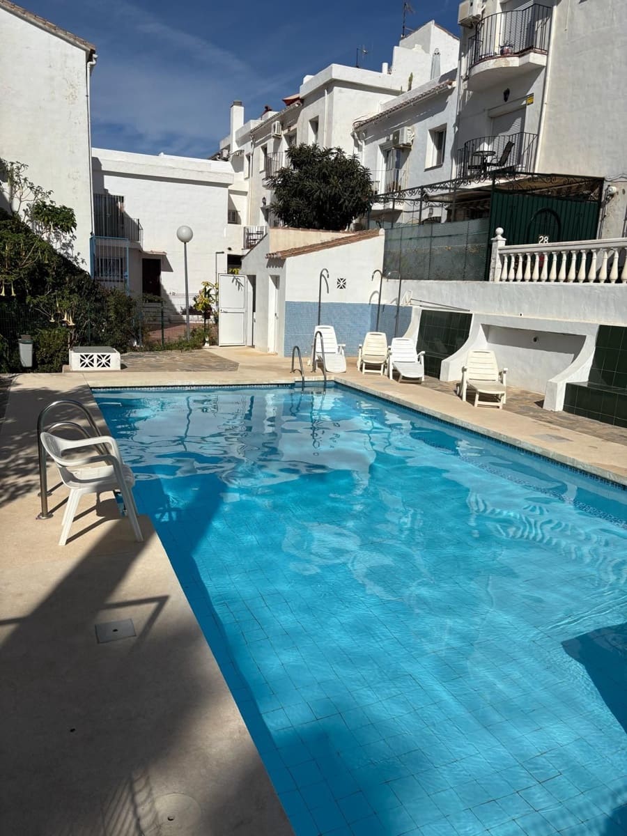 3 soveværelse Byhus til salg i Calahonda med swimmingpool - € 330.000 (Ref: 9605277)