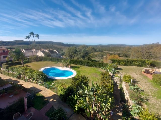 3 makuuhuone Omakotitalo myytävänä paikassa La Duquesa / Puerto de la Duquesa, Manilva mukana uima-altaan 
autotalli - 315 000 € (Ref: 9605278)