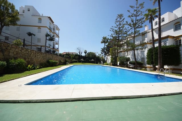 2 bedroom Apartment for sale in Estepona with pool - € 299,999 (Ref: 9605280)