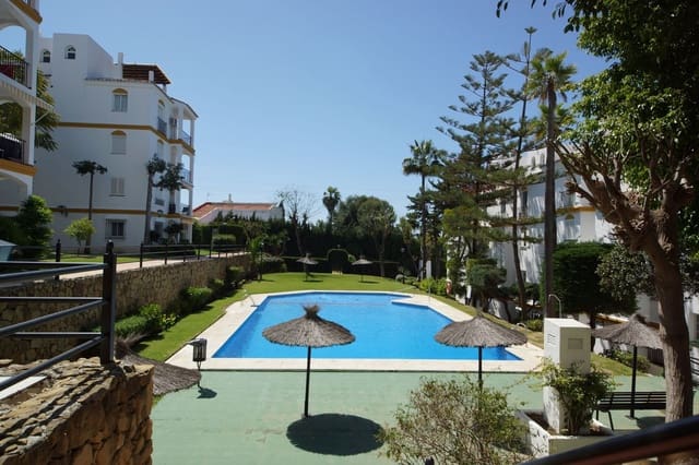 2 bedroom Apartment for sale in Estepona with pool - € 299,999 (Ref: 9605280)