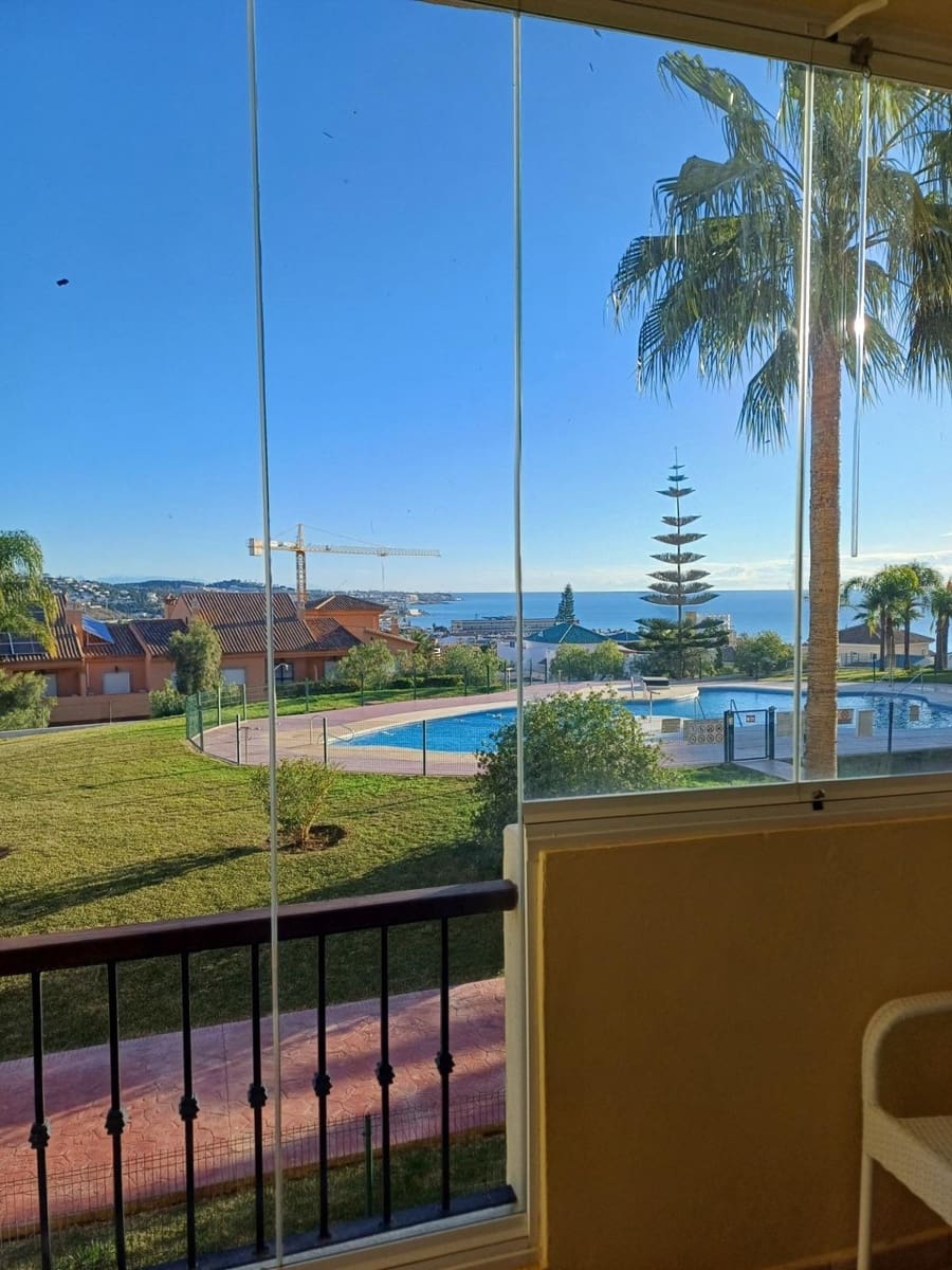 3 sypialnia Apartament na sprzedaż w La Cala de Mijas z basenem garażem - 450 000 € (Ref: 9606652)