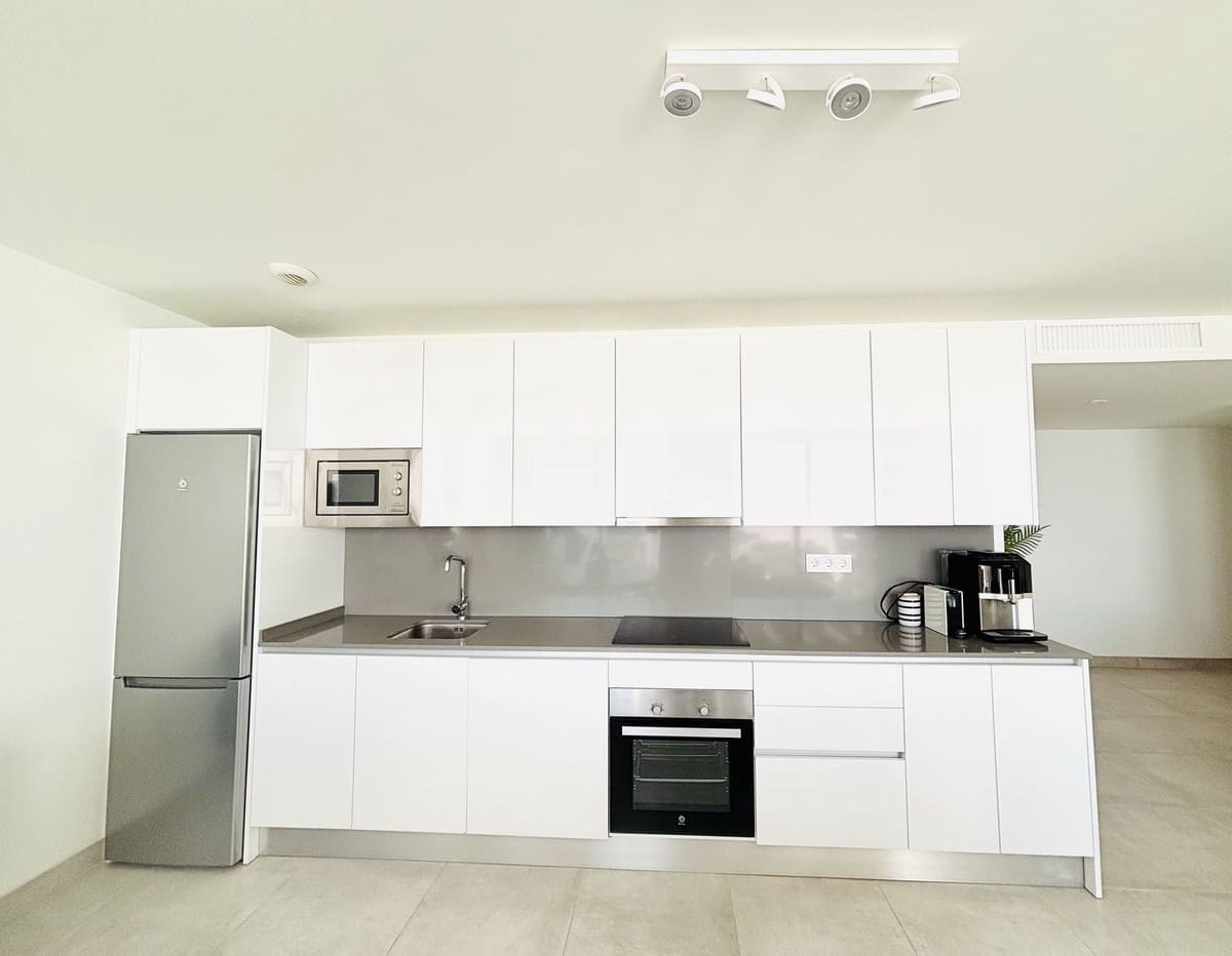 3 sypialnia Apartament na sprzedaż w La Cala de Mijas z basenem garażem - 729 000 € (Ref: 9606784)