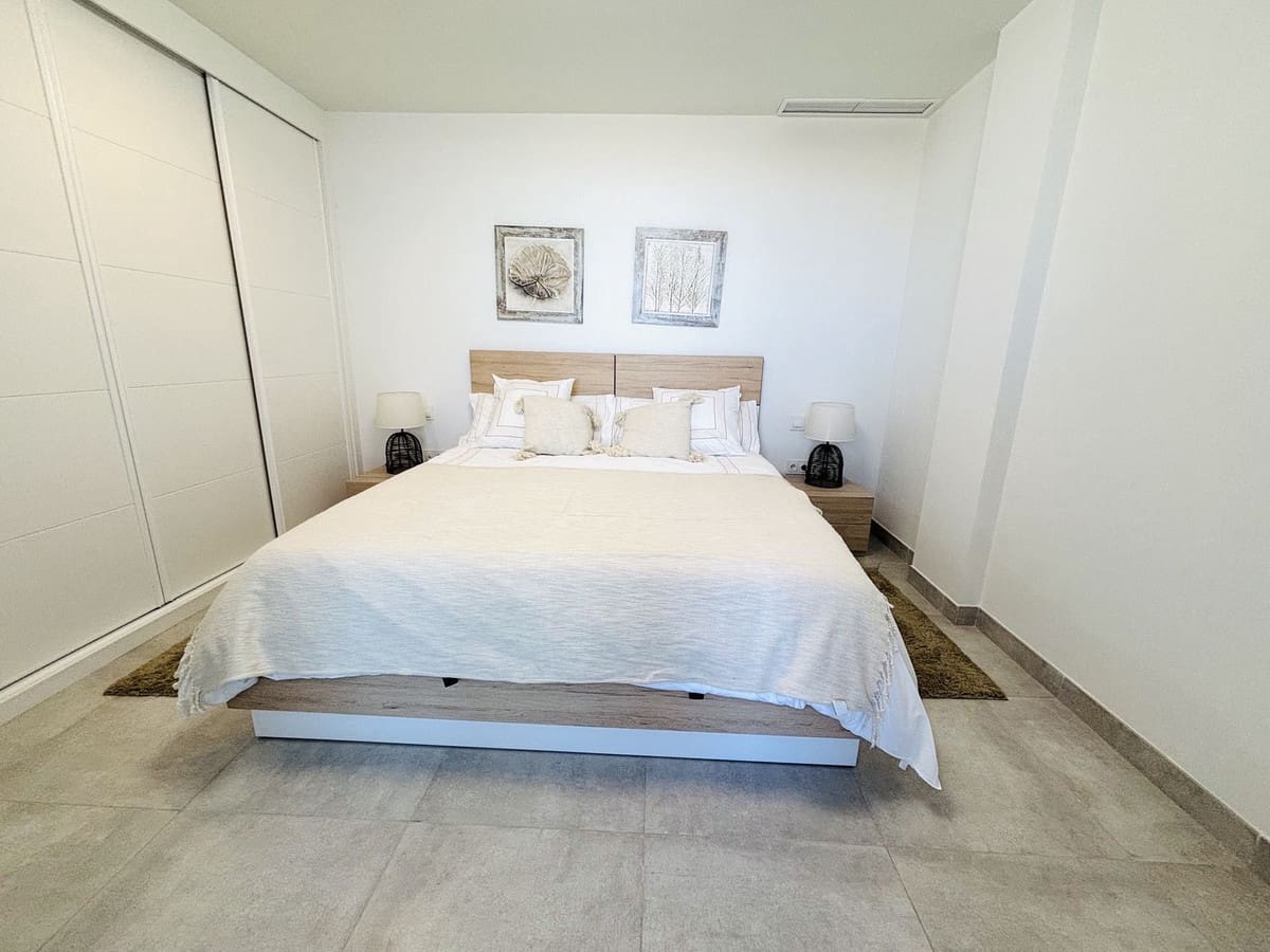 3 sypialnia Apartament na sprzedaż w La Cala de Mijas z basenem garażem - 729 000 € (Ref: 9606784)