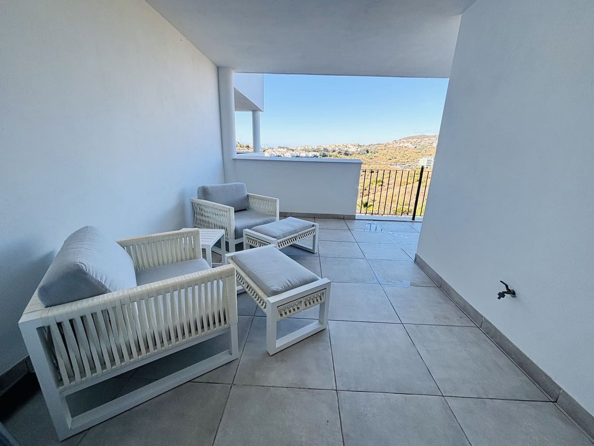 3 sypialnia Apartament na sprzedaż w La Cala de Mijas z basenem garażem - 729 000 € (Ref: 9606784)