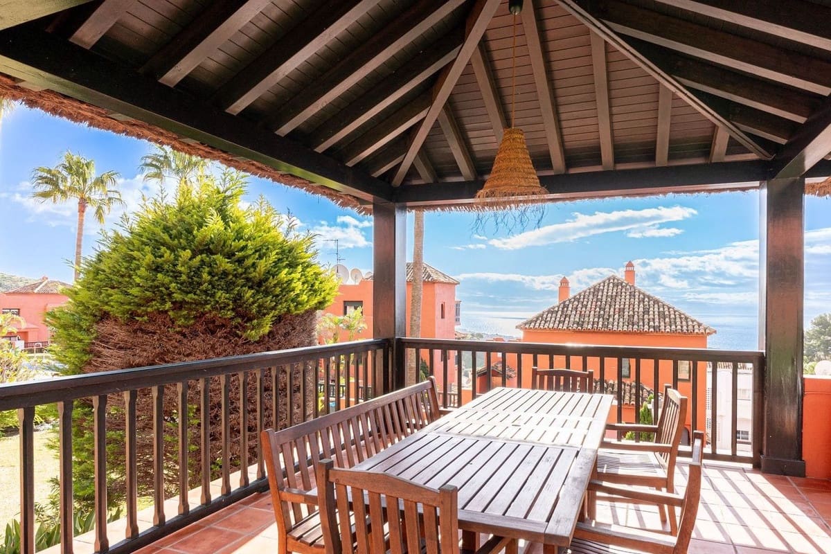 2 Zimmer Apartment zu verkaufen in Calahonda mit Pool - 299.950 € (Ref: 9608269)