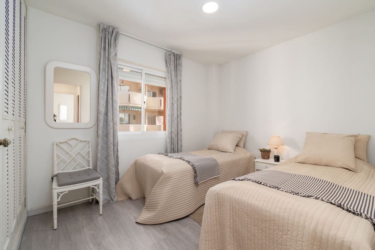 2 sovrum Takvåning till salu i Riviera del Sol med pool - 299 000 € (Ref: 9608270)