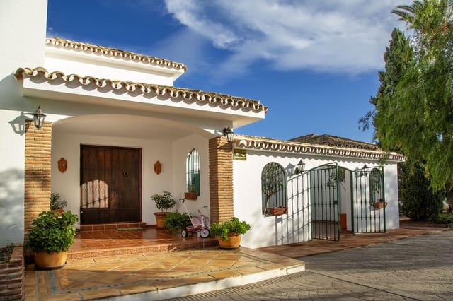6 sypialnia Willa na sprzedaż w La Cala de Mijas, Mijas z basenem garażem - 2 450 000 € (Ref: 9609460)
