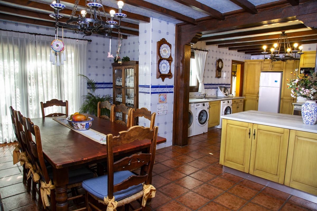 6 sypialnia Willa na sprzedaż w La Cala de Mijas z basenem garażem - 2 450 000 € (Ref: 9609460)