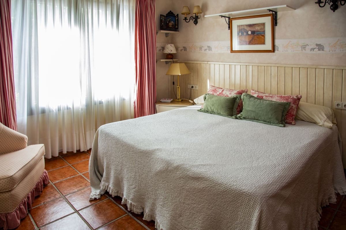 6 sypialnia Willa na sprzedaż w La Cala de Mijas z basenem garażem - 2 450 000 € (Ref: 9609460)