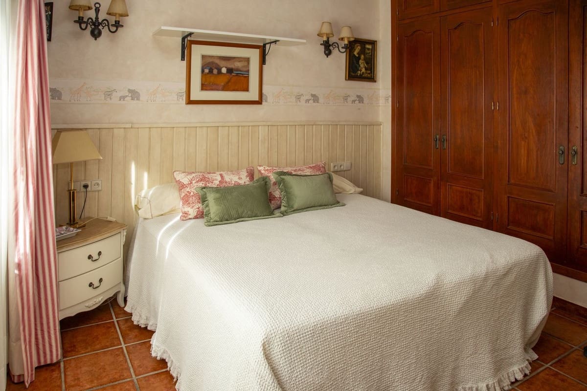 6 sypialnia Willa na sprzedaż w La Cala de Mijas z basenem garażem - 2 450 000 € (Ref: 9609460)