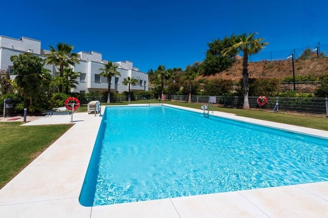 3 bedroom Townhouse for sale in La Cala de Mijas, Mijas with pool garage - € 715,000 (Ref: 9609462)