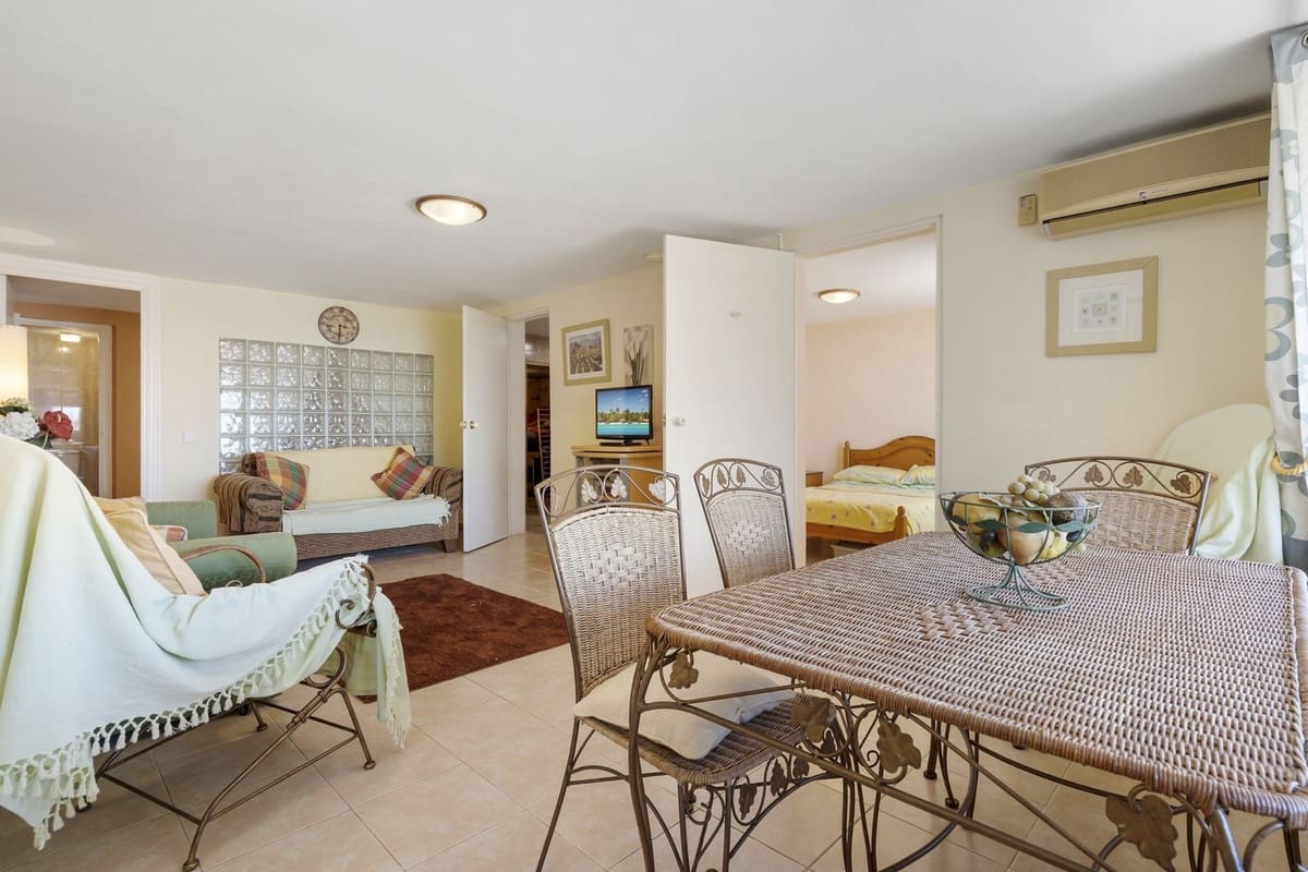 5 soveværelse Byhus til salg i Calahonda med swimmingpool garage - € 499.000 (Ref: 9609467)