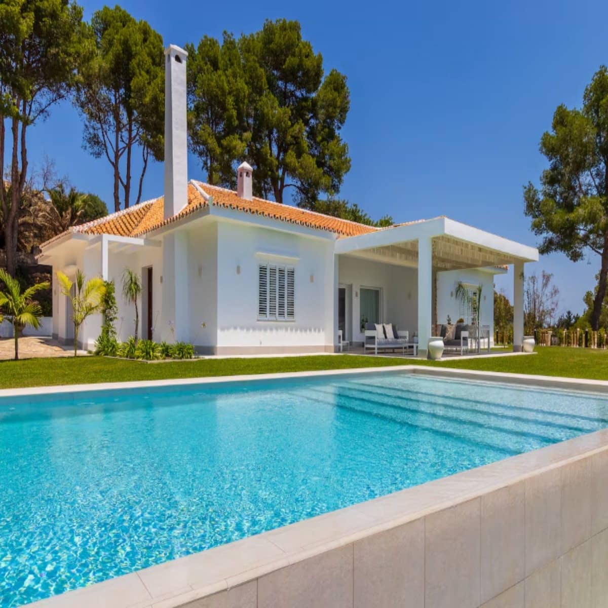 6 bedroom Villa for sale in Benalmadena with pool - € 4,000,000 (Ref: 9610175)
