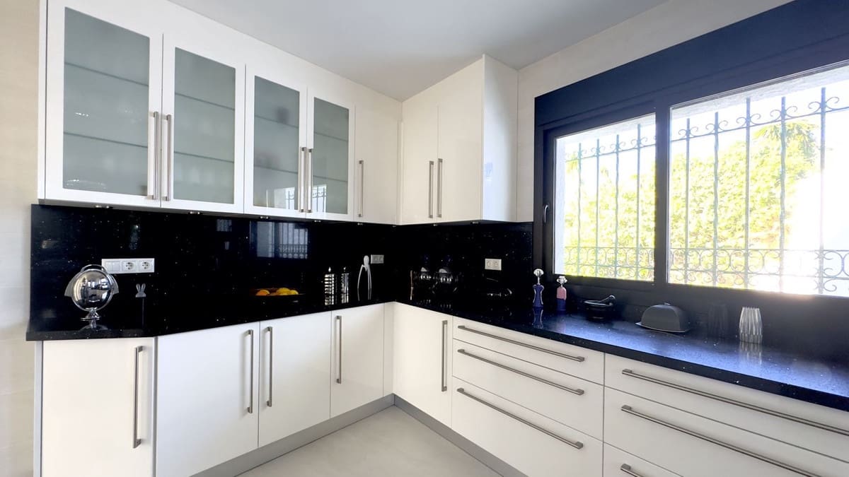 5 Zimmer Villa zu verkaufen in Benalmadena mit Pool Garage - 3.200.000 € (Ref: 9610176)